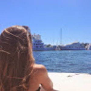 Meet your Posher, Carissa